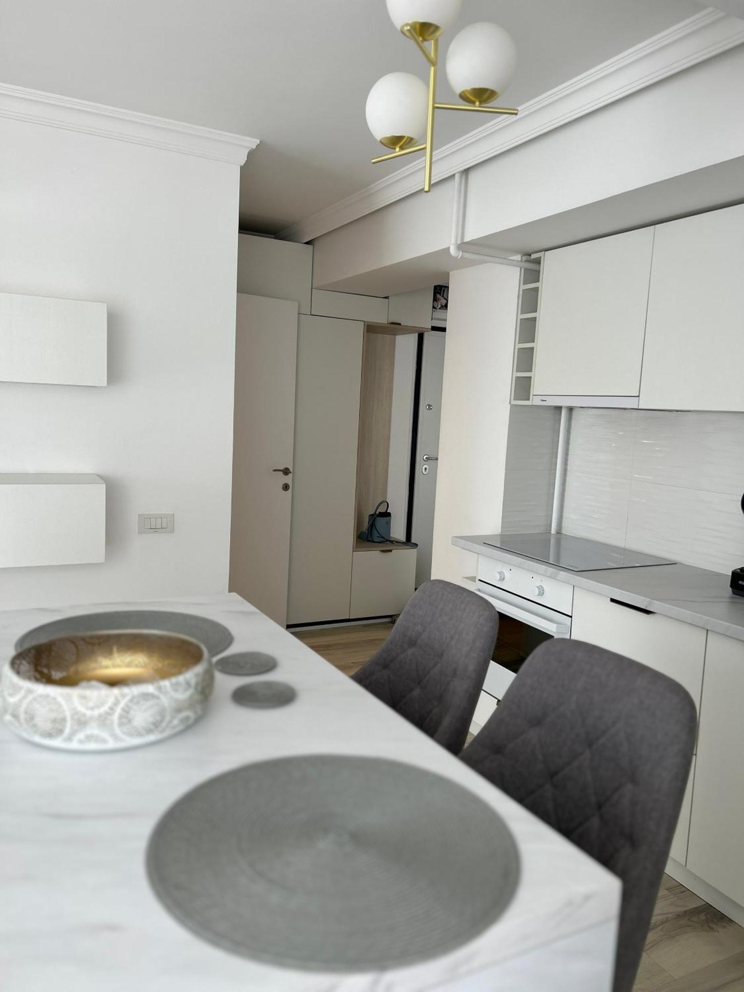 Apartment Cozi White *