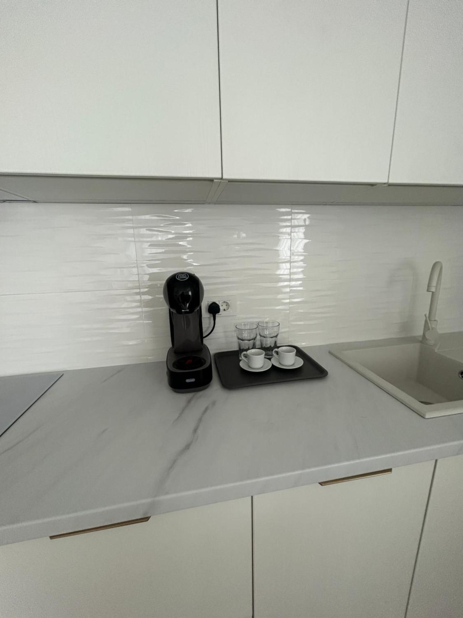 Apartment Cozi White Voluntari