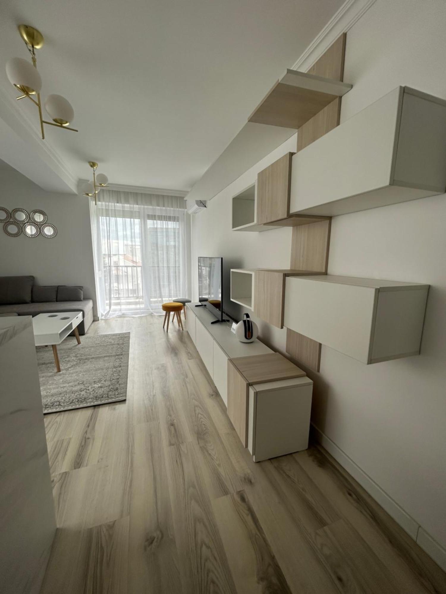 Cozi White Apartment Voluntari