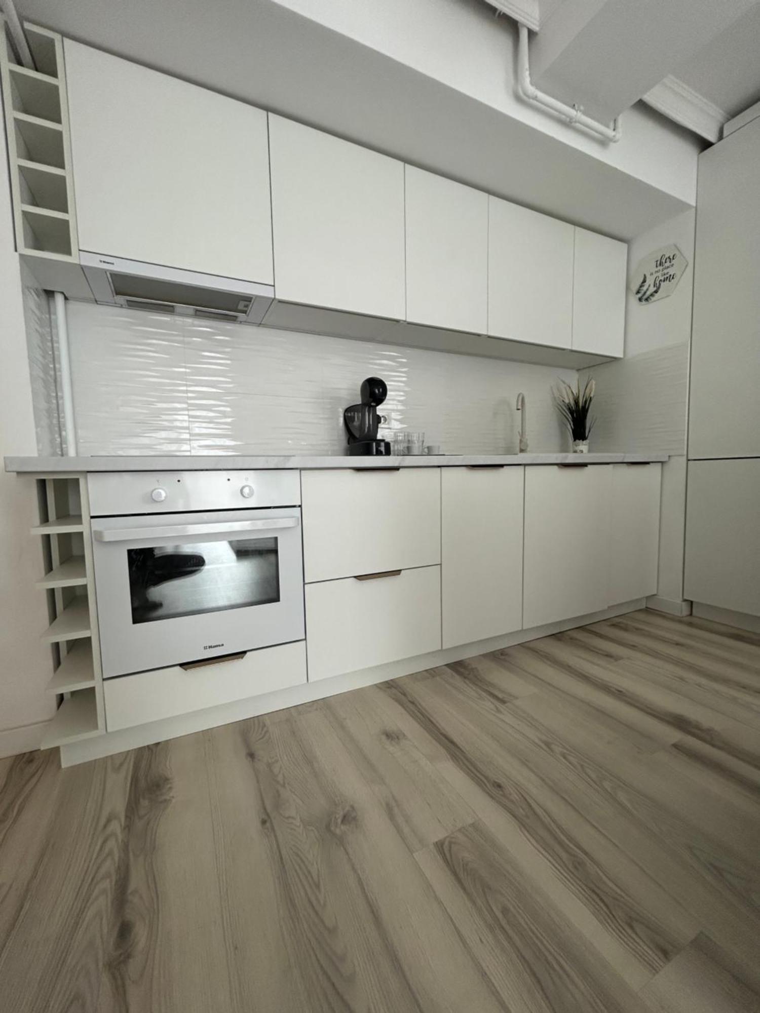 Apartment Cozi White