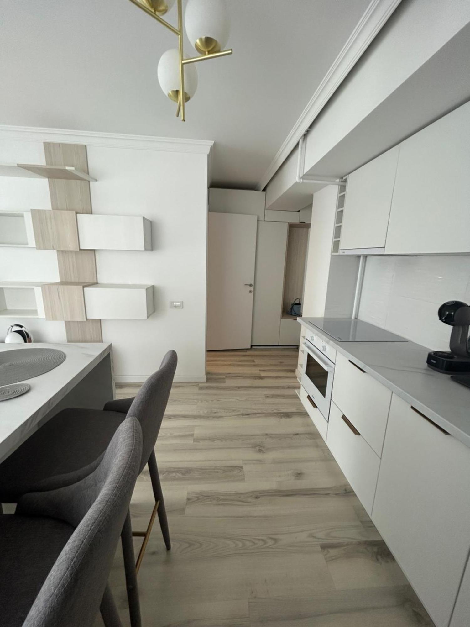 Cozi White Apartment Voluntari